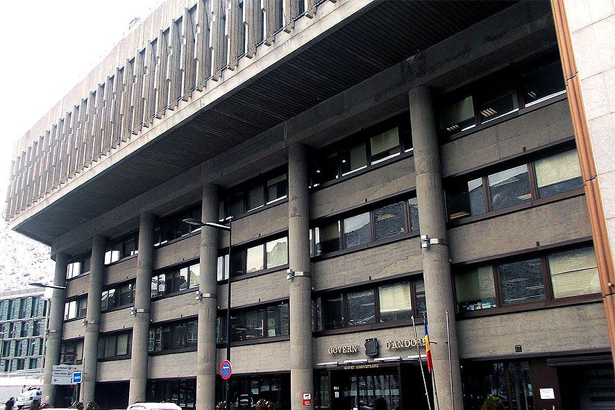 Més de dos-cents eventuals de l\'administració tenen dret a ser compensats si no se\'ls renova