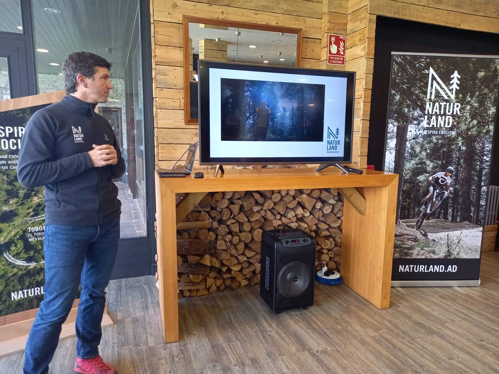Xavier Ajona ha presentat també el video de la campanya promocional d'aquest estiu.