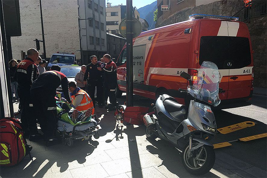 Dóna positiu per alcoholèmia el conductor que fugia després d\'atropellar un home a l\'avinguda Príncep Benlloch