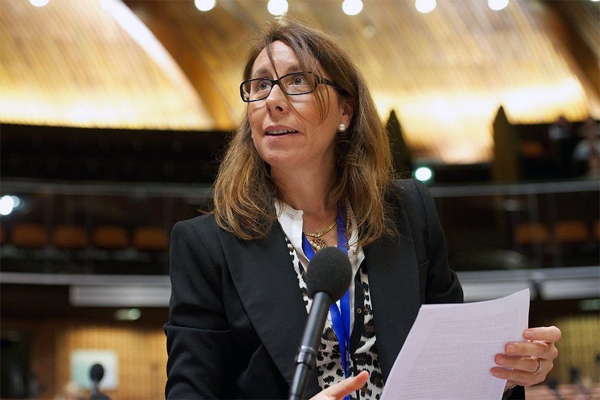 El \'cas Sílvia Bonet\' s\'enquista: la consellera i Sindicatura s\'enroquen i el PS demanarà el \'seient\' al Consell d\'Europa