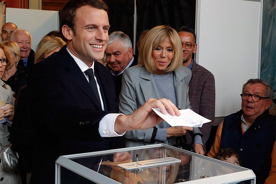 Macron venç els comicis presidencials francesos i serà el Copríncep més jove de la història
