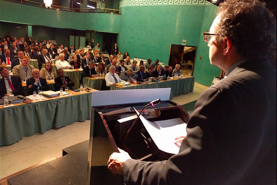 Liberals i demòcrates activen la màquina per elegir candidat enmig d\'una \'contraprogramació congressual\'