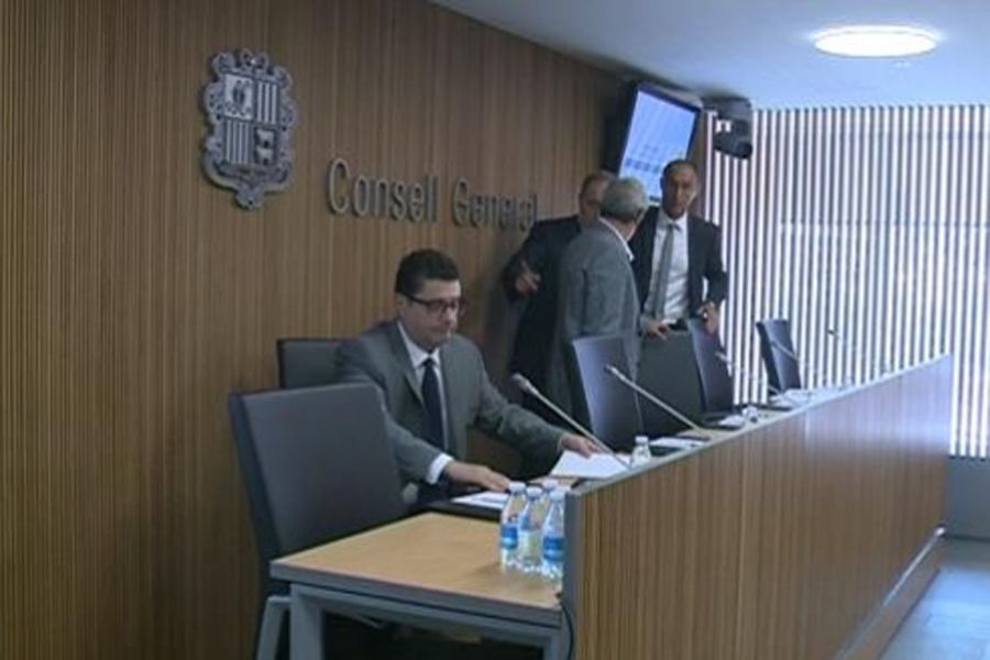 Las instituciones de Andorra hacen el rídiculo