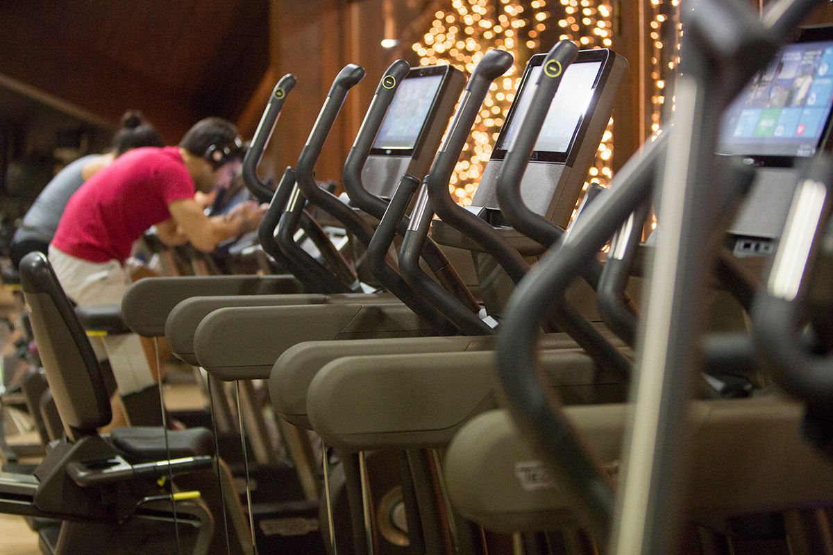 Usuaris en un gimnàs abans de l'esclat de la crisi del coronavirus.