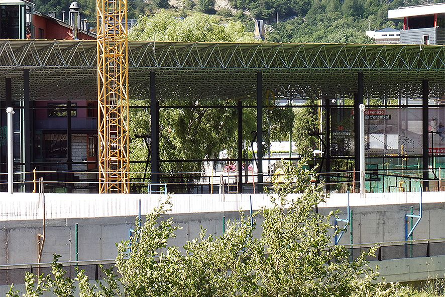 Un conflicte successori sobre el terreny complica més encara el futur del complex de pàdel de Santa Coloma Un conflicte successori sobre el terreny complica més encara el futur del complex de pàdel de Santa Coloma