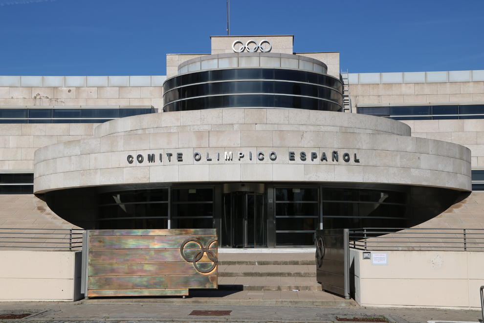 L'edifici que acull les dependències del Comitè Olímpic Espanyol, encarregat de contactar amb els països amb els quals es vulgui col·laborar.