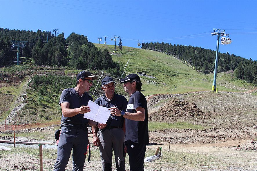 El joc dels disbarats de la plataforma esquiable viu l\'enèsim capítol: Ensisa insisteix, del bracet d\'un amic de la FIS, que és \"necessària\"