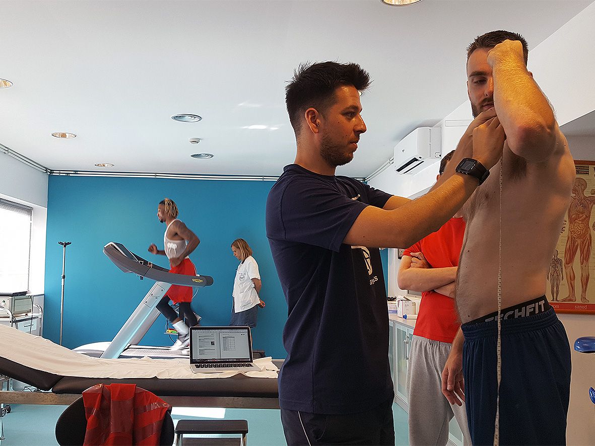 Les revisions mèdiques posen en marxa el MoraBanc Andorra 2017/2018 Les revisions mèdiques posen en marxa el MoraBanc Andorra 2017/2018