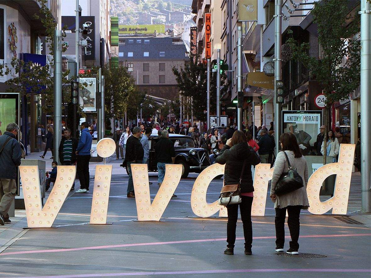Govern, comuns i policia busquen la solució arquitectònica més idònia per dotar de més seguretat Meritxell i Carlemany