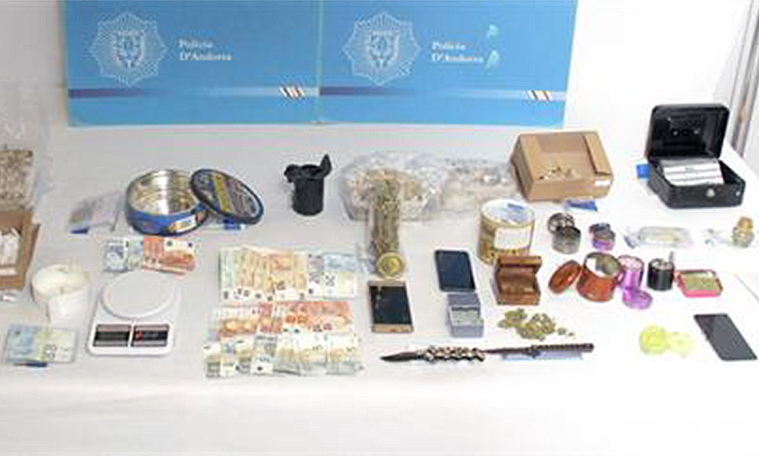 Quatre detinguts i un pis precintat que servia de local de consum de droga per a menors a Encamp