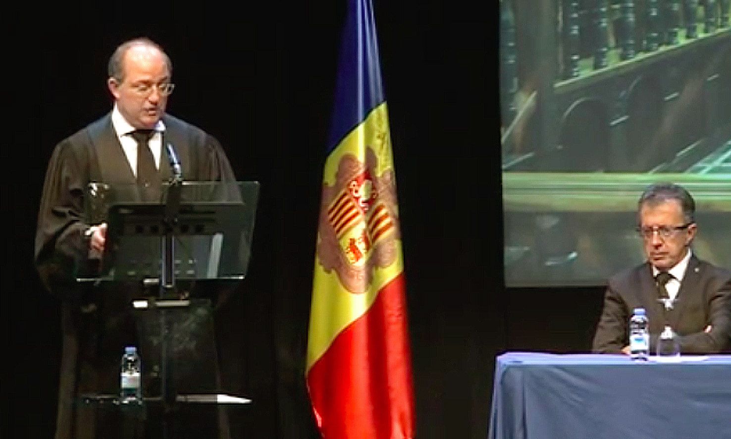 El fiscal general deixa entreveure que pretén controlar els mitjans de comunicació