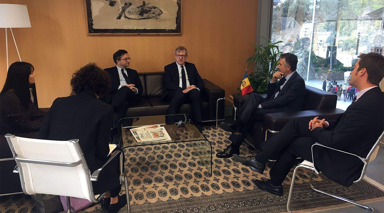 El silenci de la UE sobre la transitòria en relació al tabac intranquil·litza fabricants i colliters