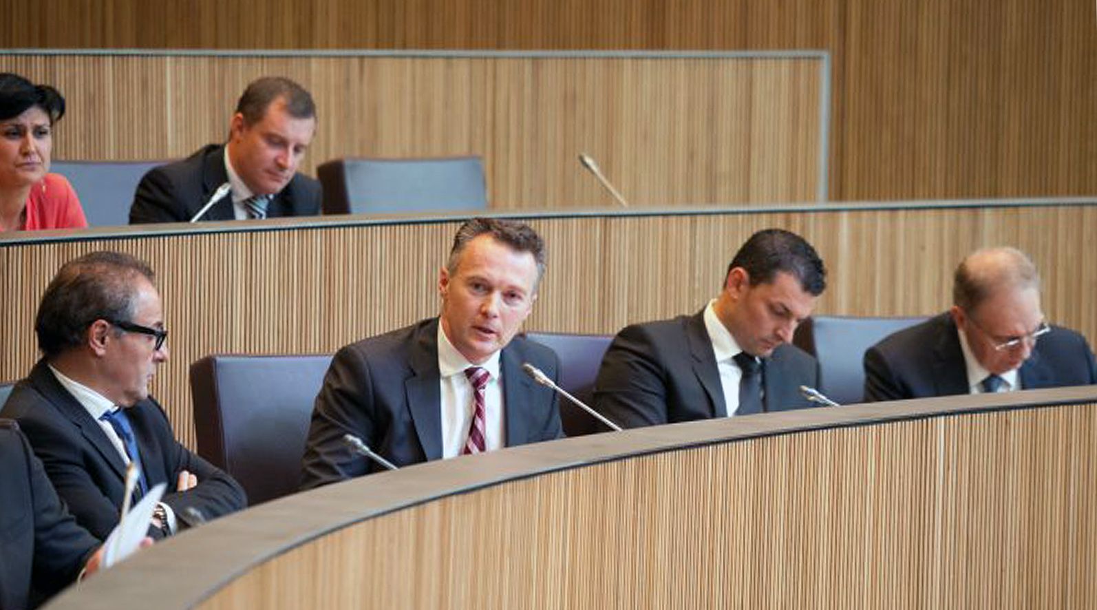 El grup parlamentari liberal confirma el suport necessari perquè les lleis de transferències i competències acabin al TC