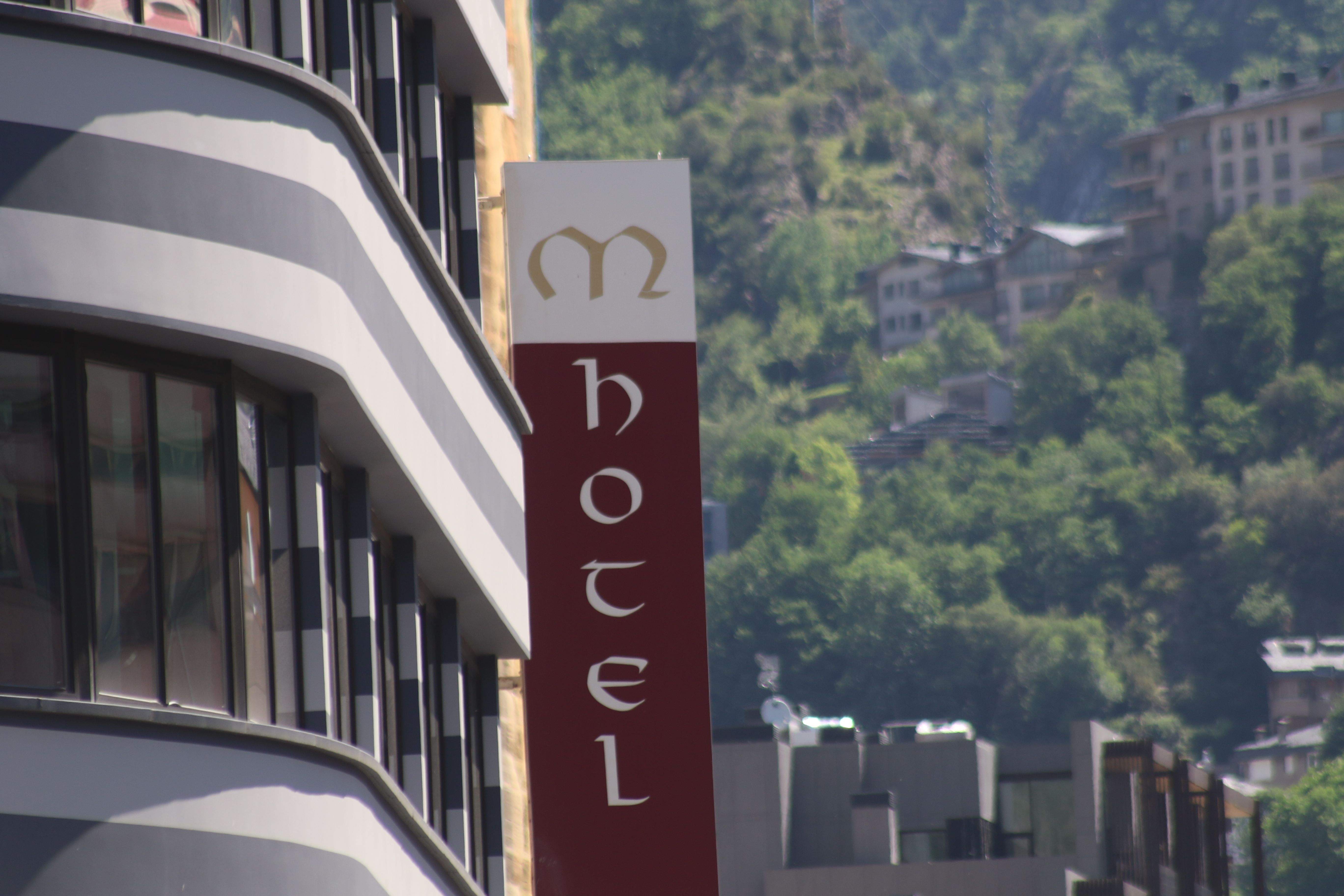 Un dels hotels del país.