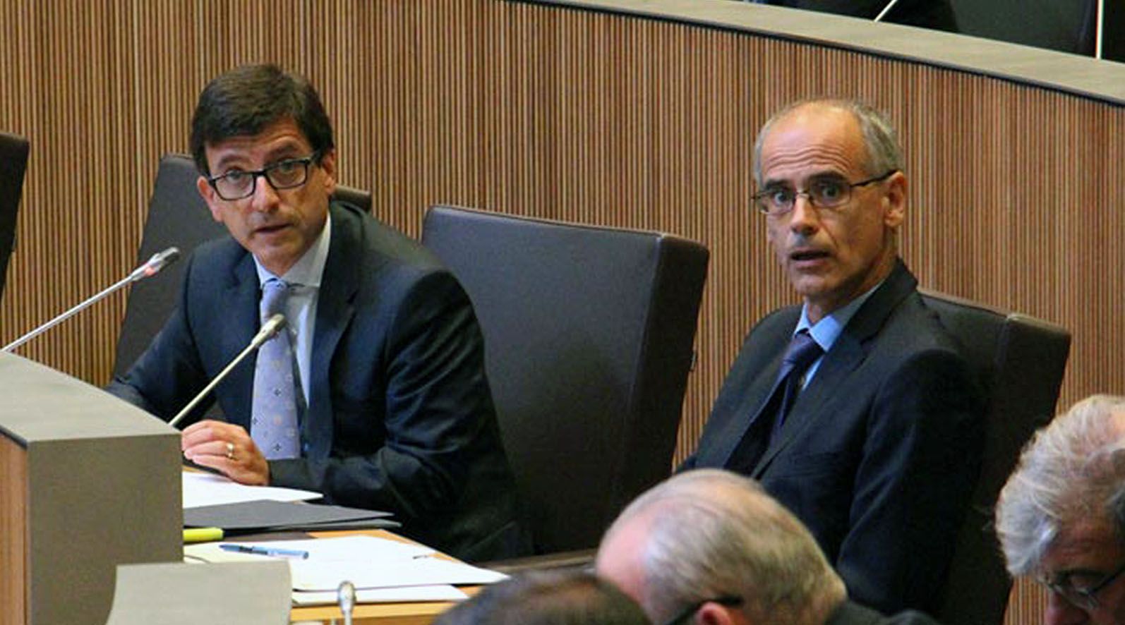 Quan una llei no es pot complir, DA la canvia: el Govern modificarà la ‘regla d’or’ per poder continuar endeutant el país