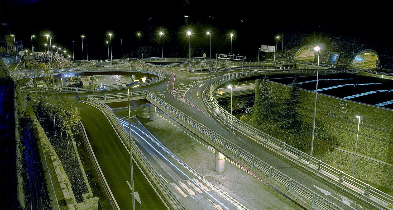 Mor un consumat motorista resident en picar contra una barrera protectora i un senyal de trànsit a la zona de la Bartra 