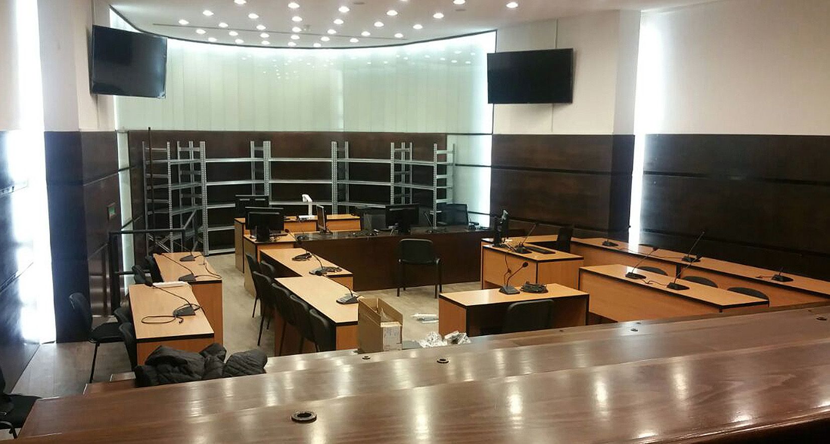 L’ombra allargada de de les anomalies en la investigació ‘enfosqueix’ el judici del ‘cas BPA’ que s’inicia avui L’ombra allargada de de les anomalies en la investigació ‘enfosqueix’ el judici del ‘cas BPA’ que s’inicia avui