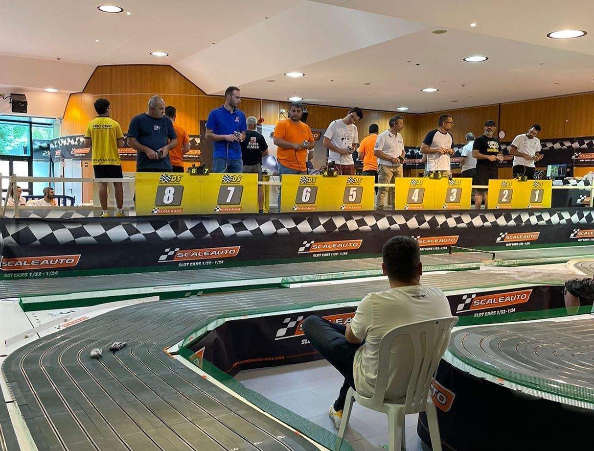 Els participants en plena competició.