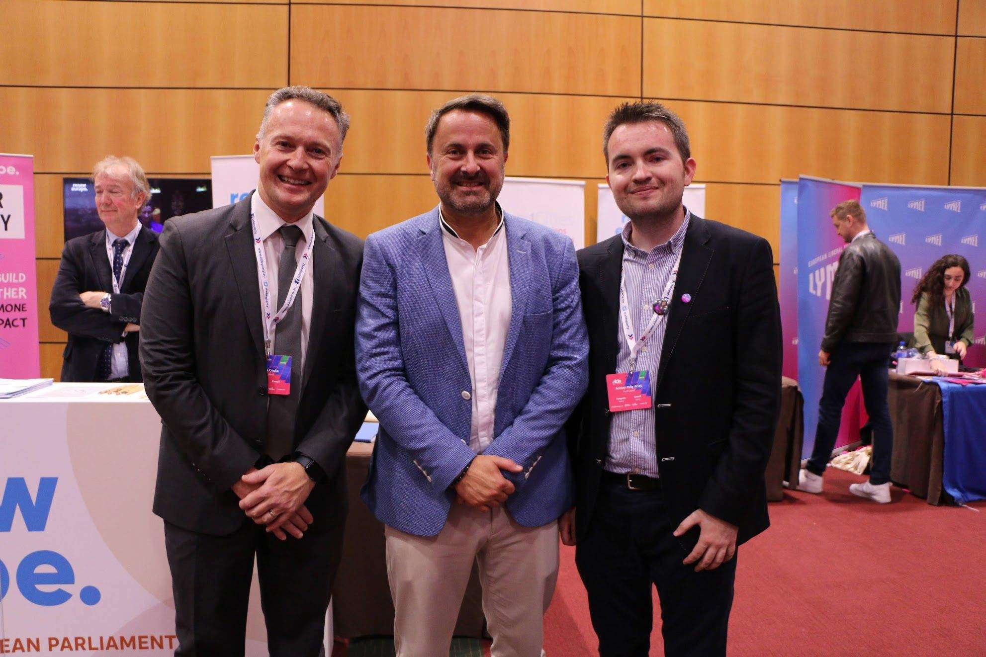 Ferran Costa i Toni Puig amb Xavier Bettel.