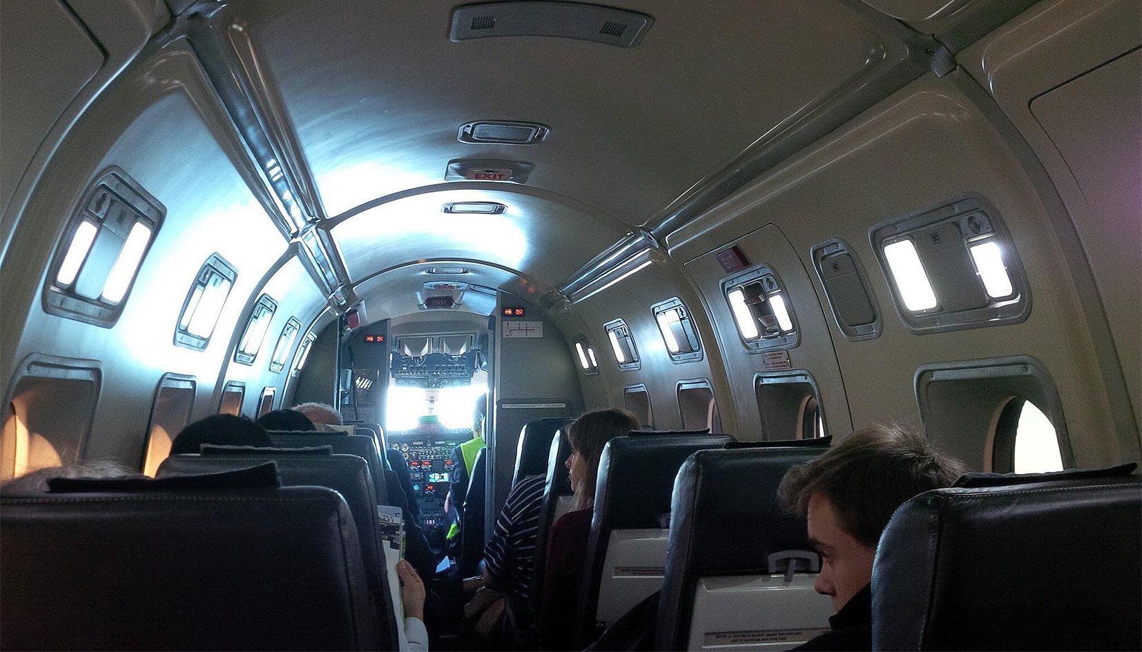 Un dels avions que enllaçaven amb l\'aeroport de la Seu amb els seus passatgers.