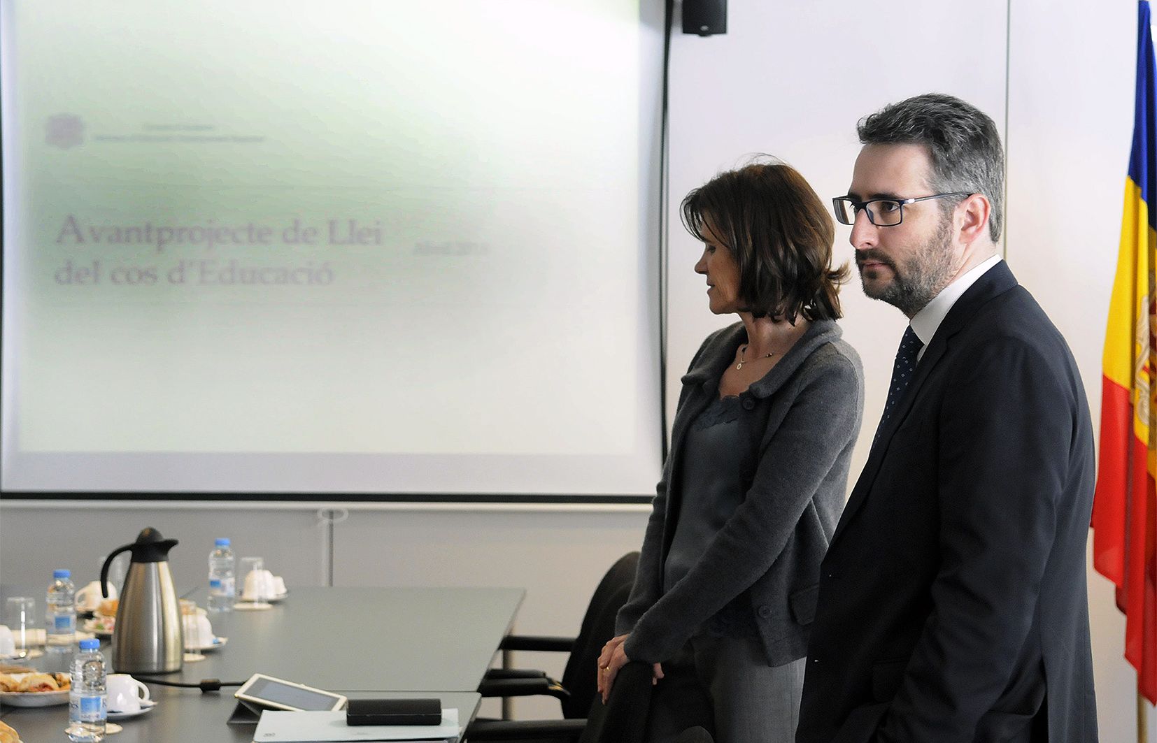 Esther Vilarrubla i Eric Jover durant la compareixença. Esther Vilarrubla i Eric Jover durant la compareixença.