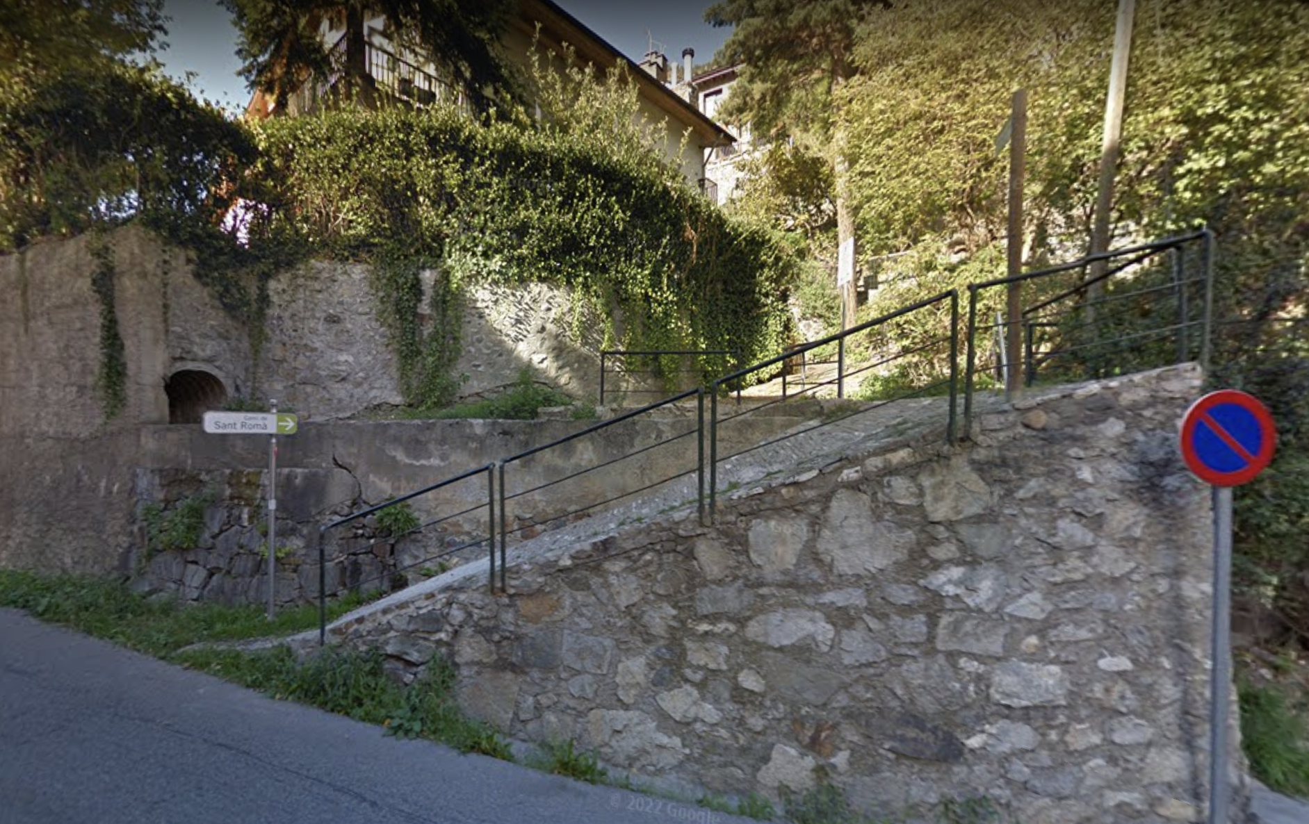 Inici del camí de Sant Roma dels Vilars.