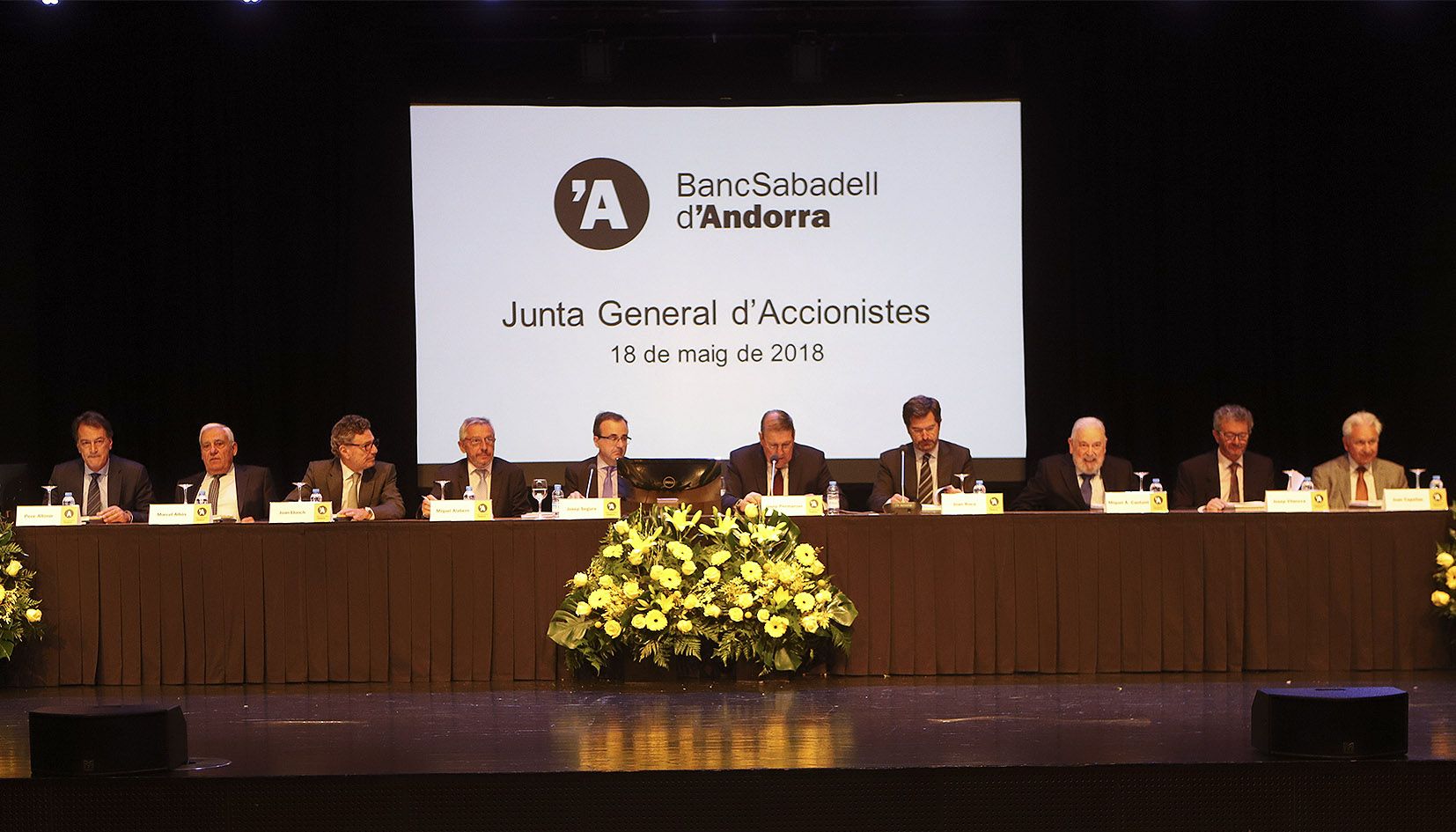 Taula presidencial en la junta general ordinària d'accionistes celebrada aquest divendres al Centre de Congressos d'Andorra la Vella.