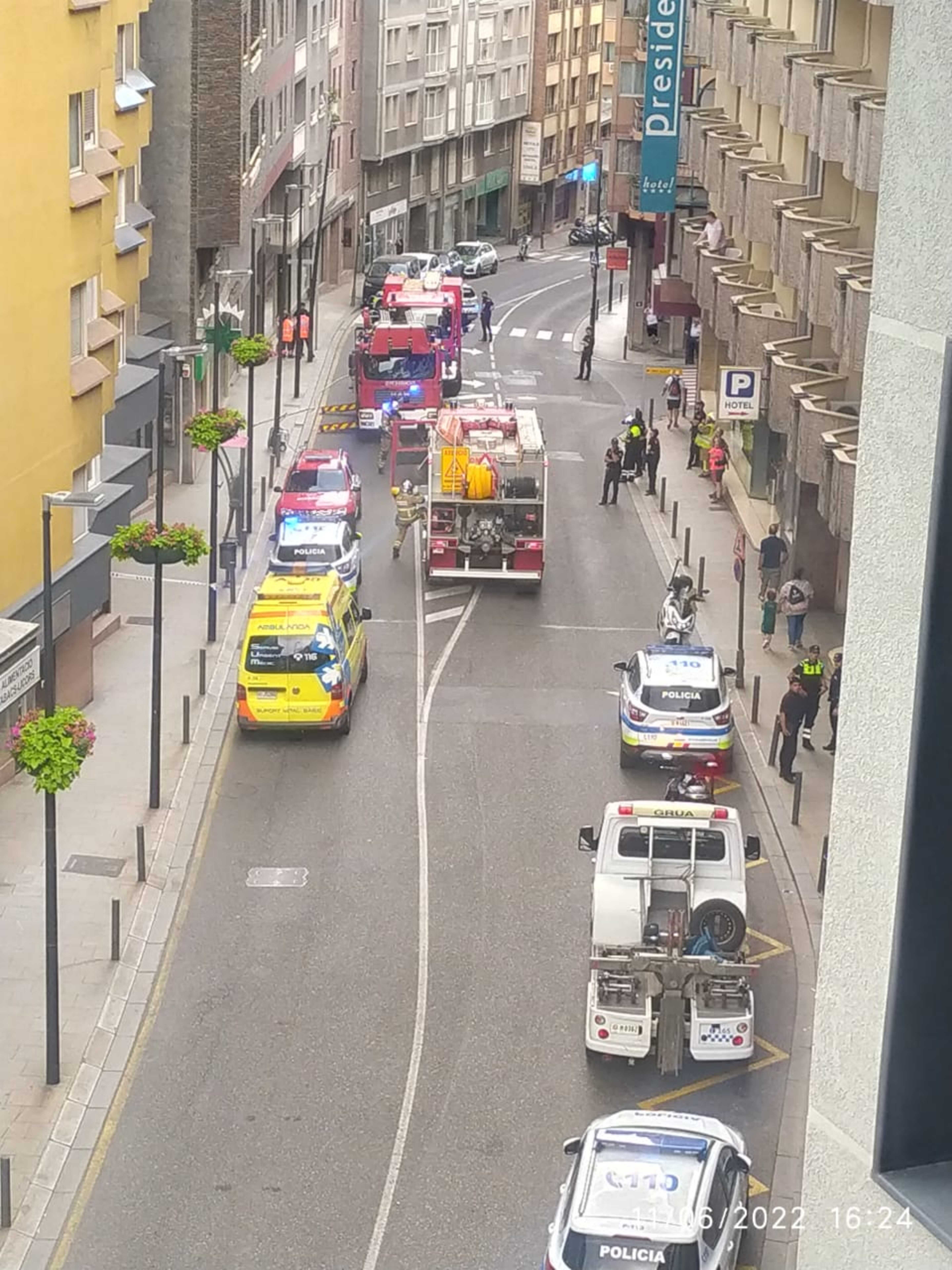 Desplegament a l'avinguda Santa Coloma.