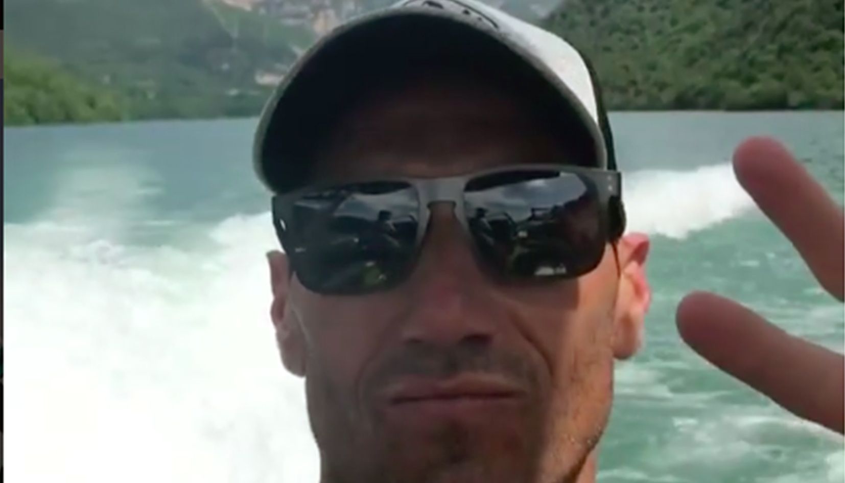 Rubén Xaus diumenge al pantà de la Baells, on va coincidir amb uns coneguts.