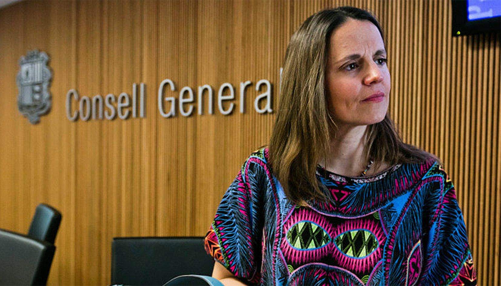 La consellera general Rosa Gili durant una compareixença parlamentària.