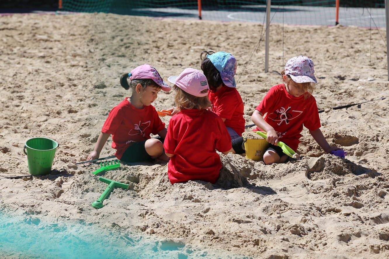 Infants a les activitats de Sant Julià de Lòria