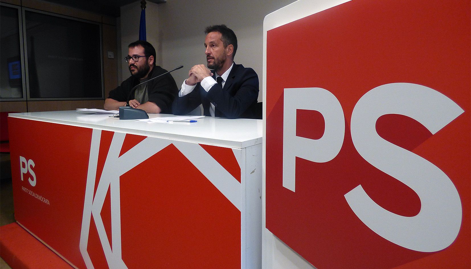 Carles Sánchez i Pere López durant la compareixença.