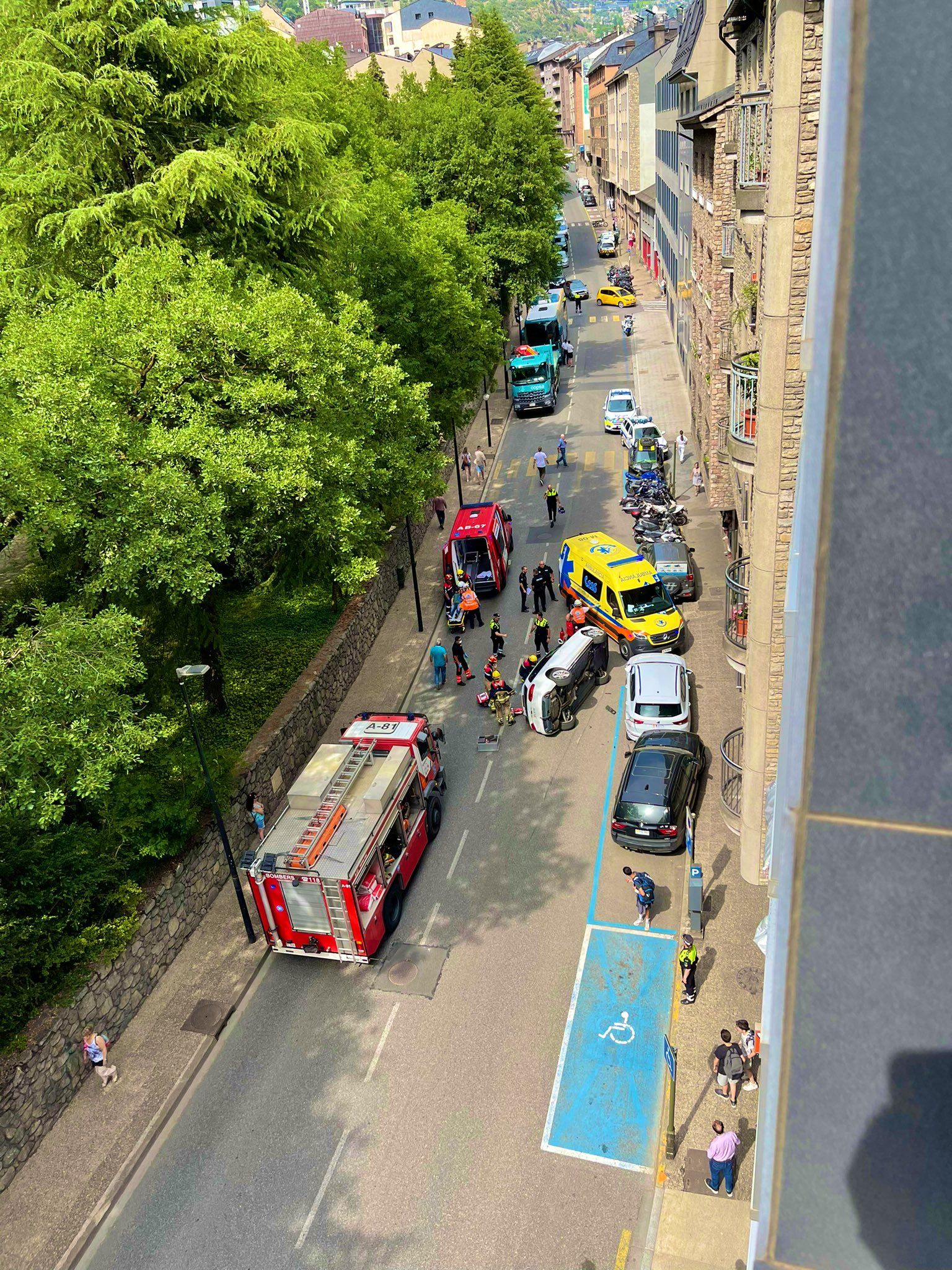 Un dels accidents més recents a l'avinguda Santa Coloma.