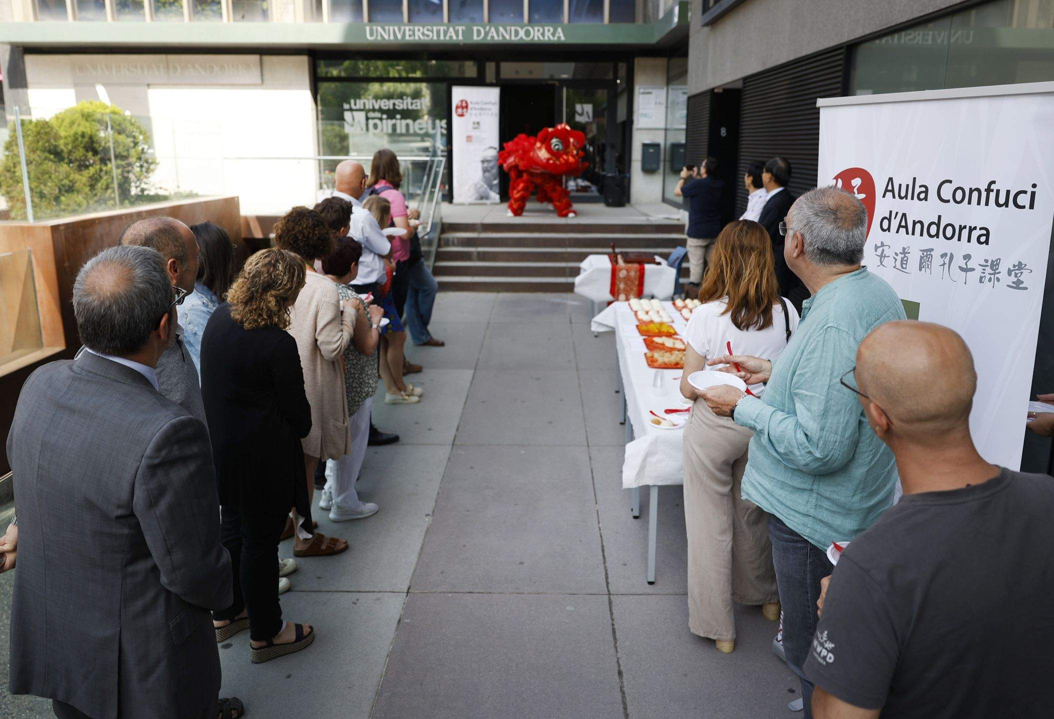 Un moment de la jornada que ha comptat fins i tot amb un drac.