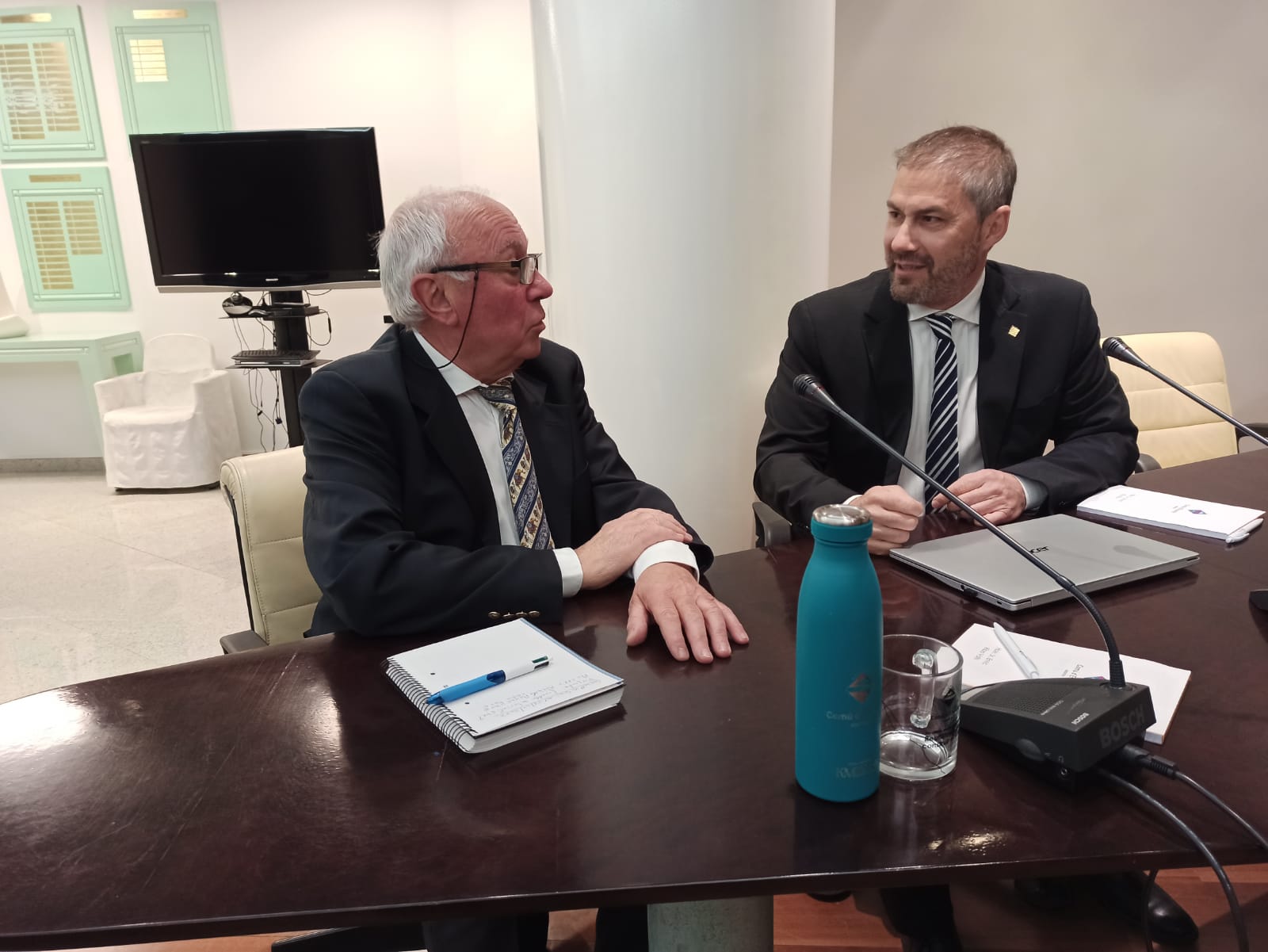 Riba i Rios, durant una sessió de comú anterior.