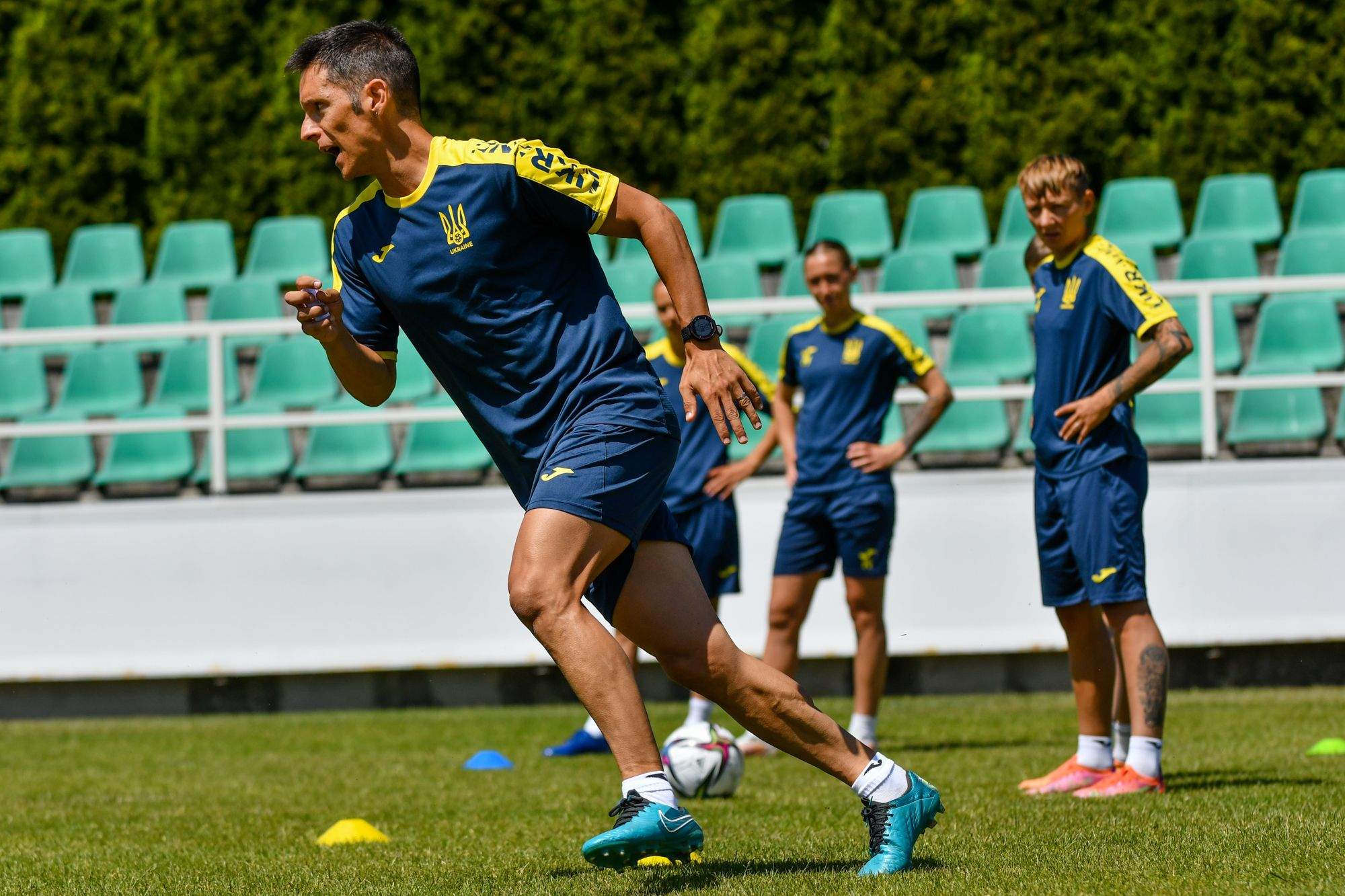El preparador físic, Jordi Escura, amb la selecció ucraïnesa.