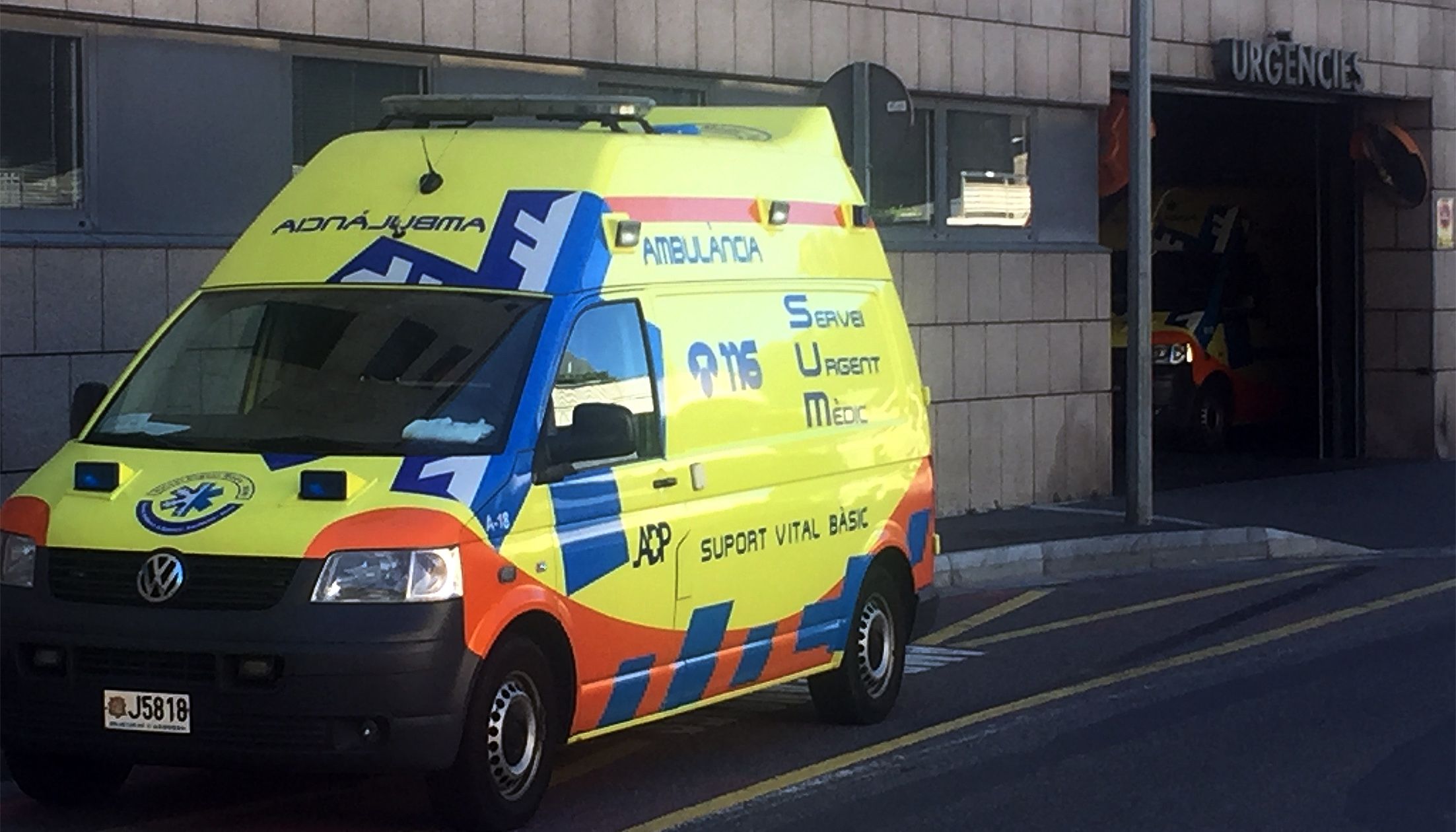 Un vehicle d'Ambulàncies del Pirineu.