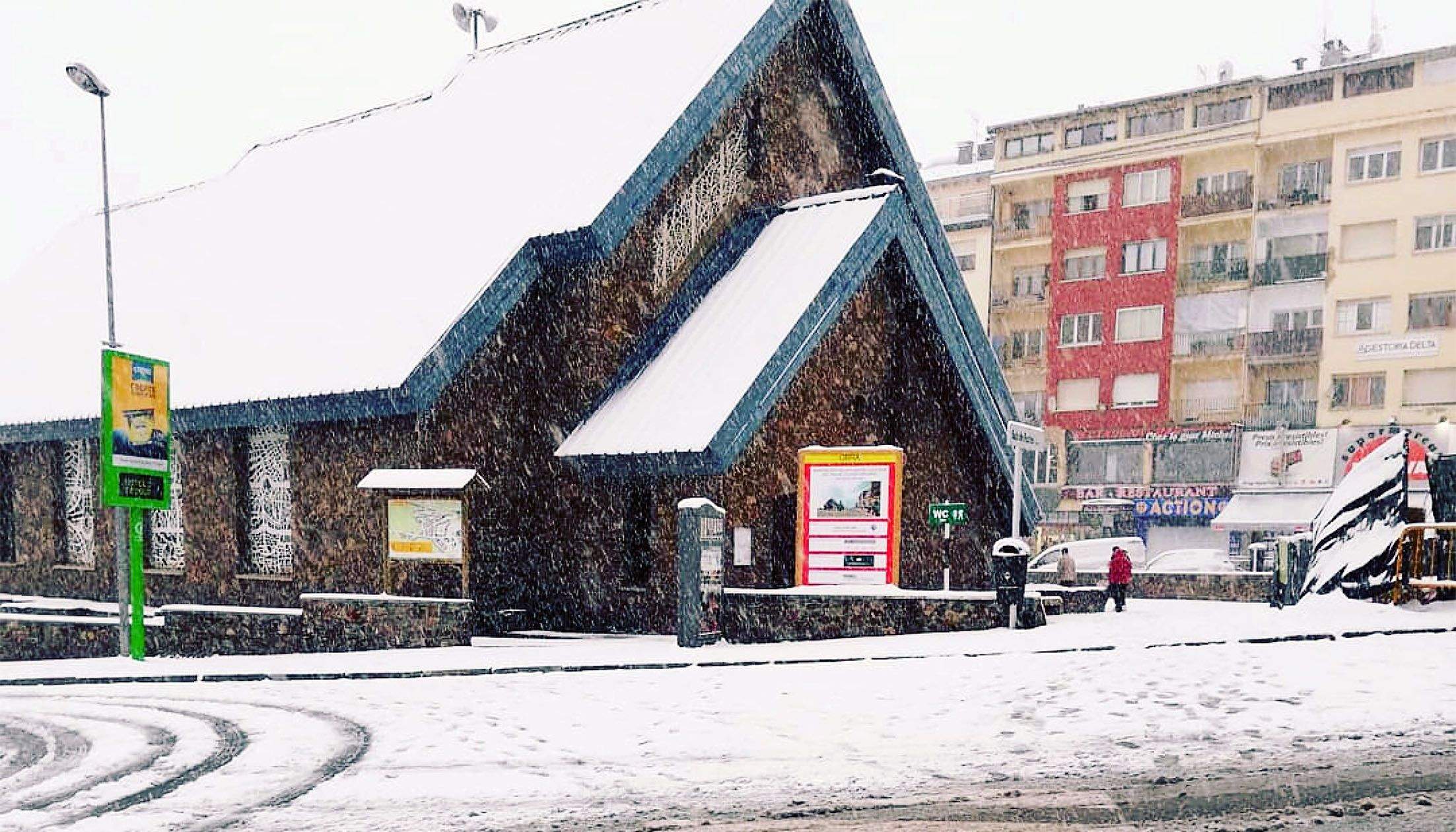 Una imatge del centre del Pas de la Casa aquest matí.