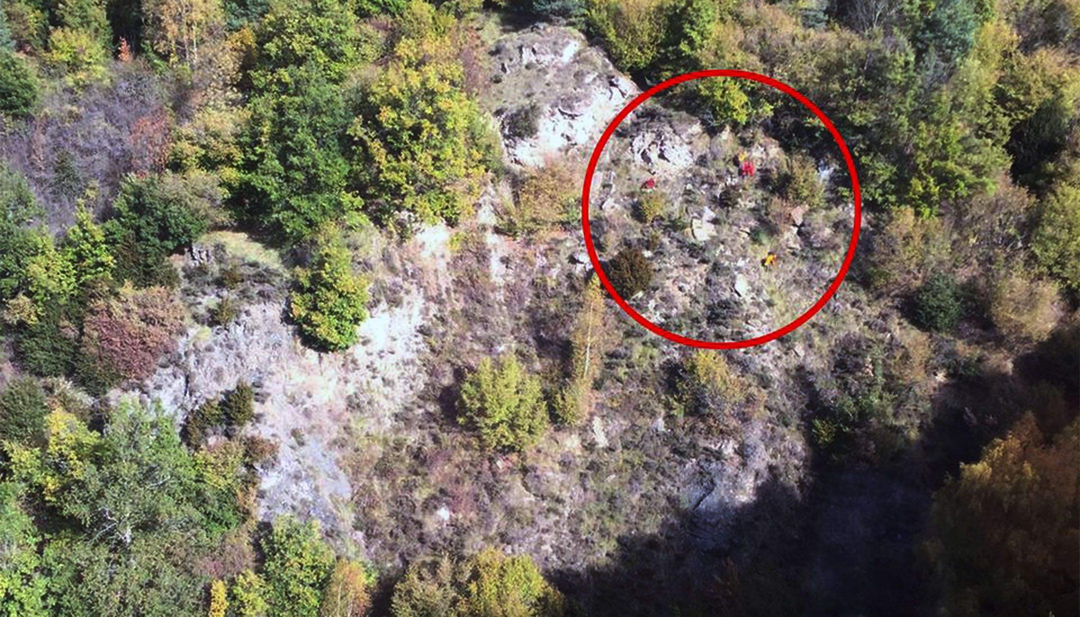 Imatge captada pels bombers de la Generalitat del lloc va anar a parar l'home.