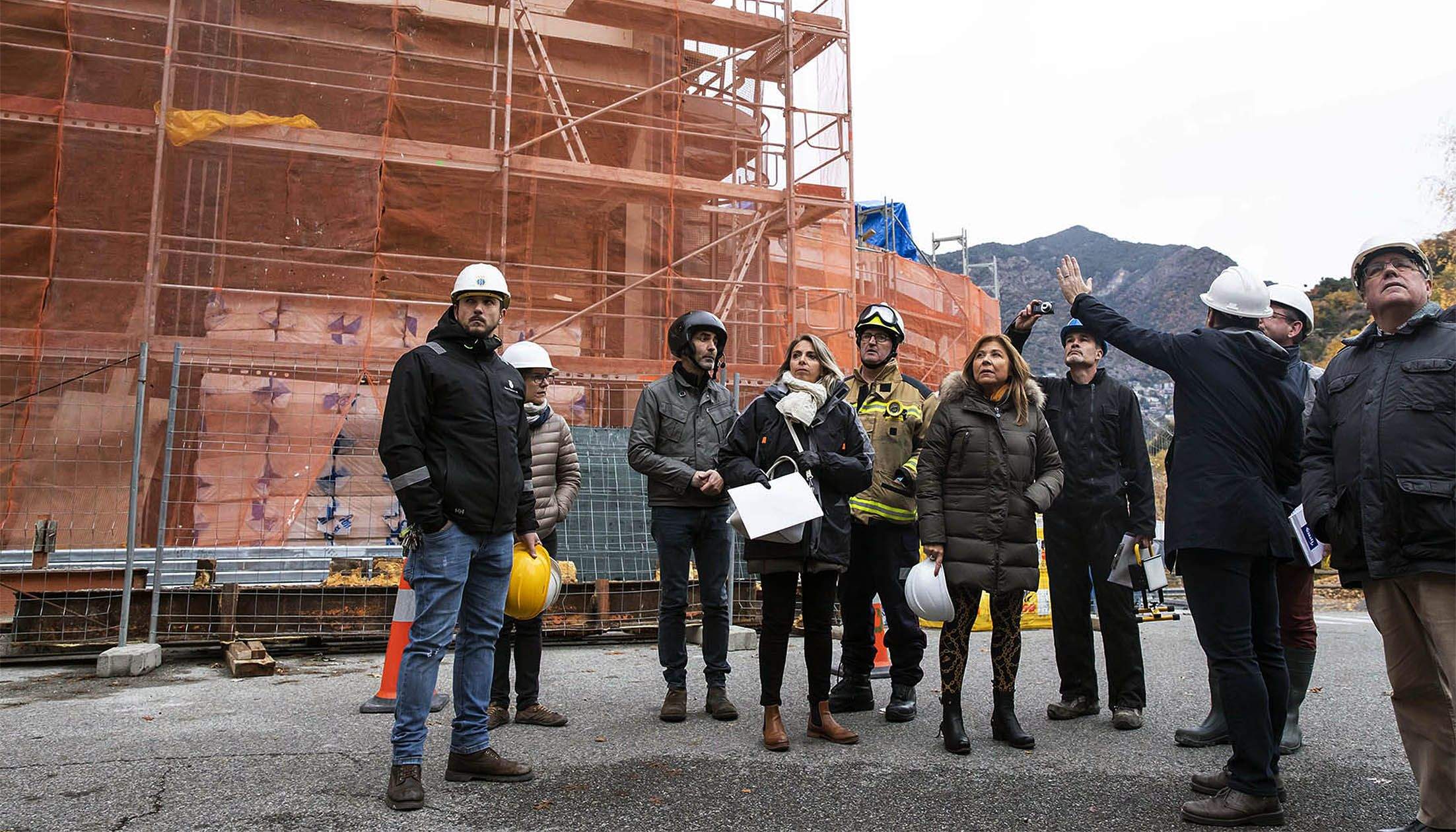 Una de les comitives que ha participat en les primeres tasques de peritatge aquest matí als Serradells. Una de les comitives que ha participat en les primeres tasques de peritatge aquest matí als Serradells.