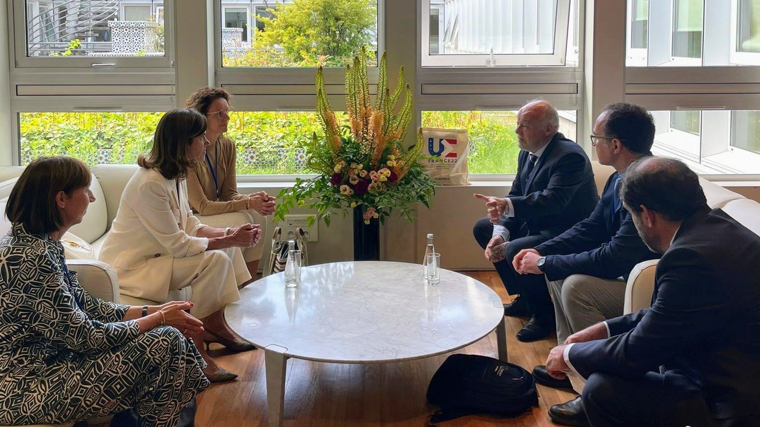 Reunió entre les delegacions d'Andorra i Espanya a París.