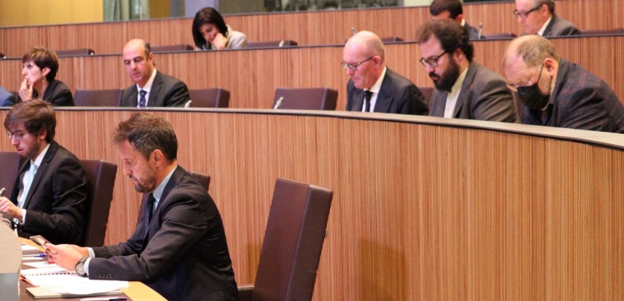 Els consellers socialdemòcrates durant la sessió d'aquest dijous.