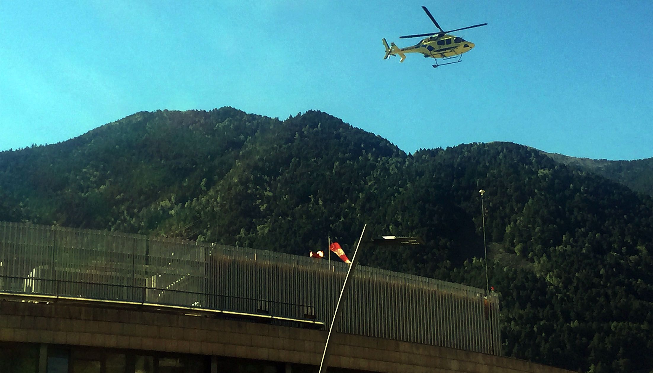 El ferit ha hagut de ser traslladat a Barcelona en helicòpter.
