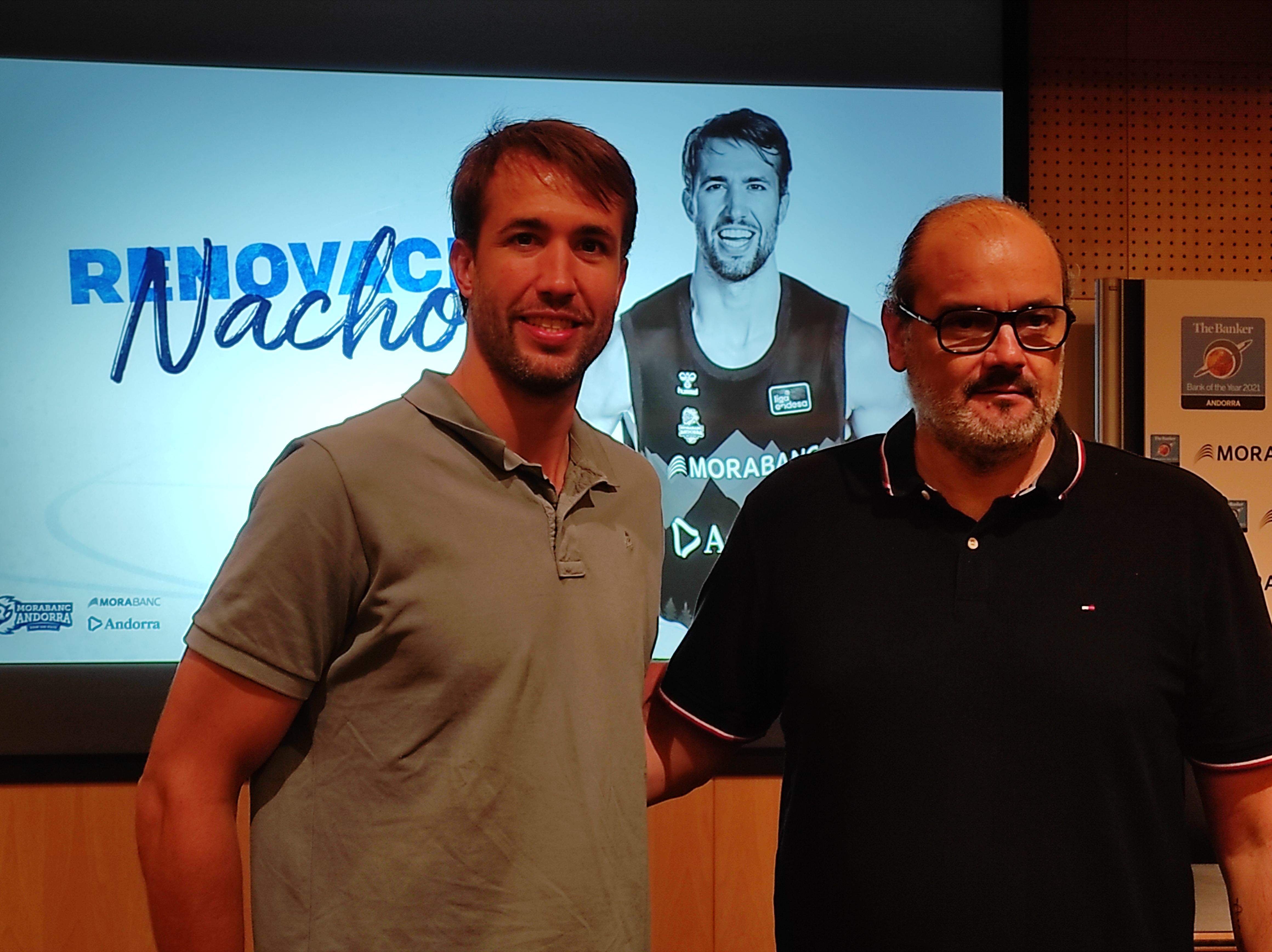 Nacho Llovert amb Francesc Solana just abans d'explicar què ha motivat un i l'altre a seguir vinculats.