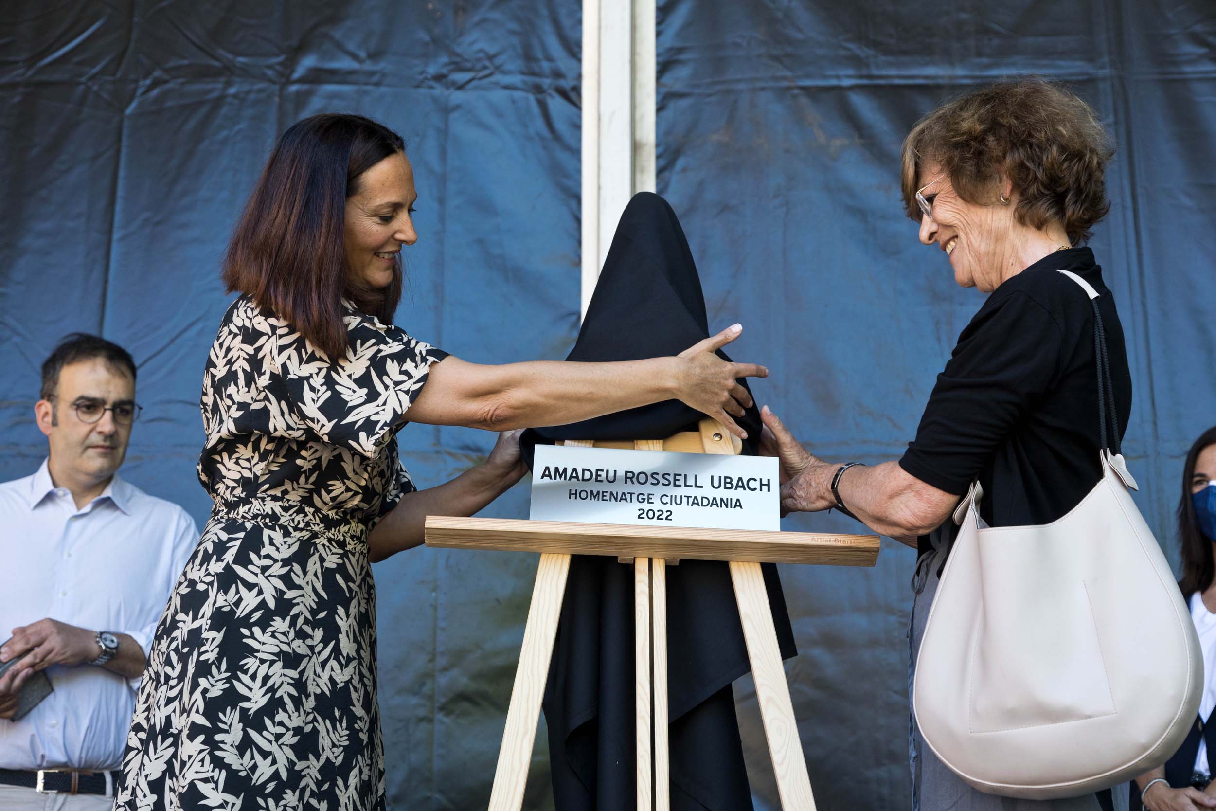 La cònsol de la Massana, Olga Molné  i la vídua d'Amadeu Rossell