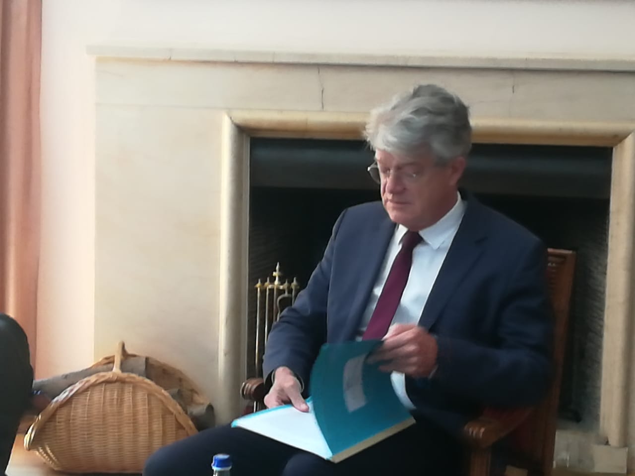 L'ambaixador de França, Jean-Claude Tribolet durant la roda de premsa d'aquest dimecres.