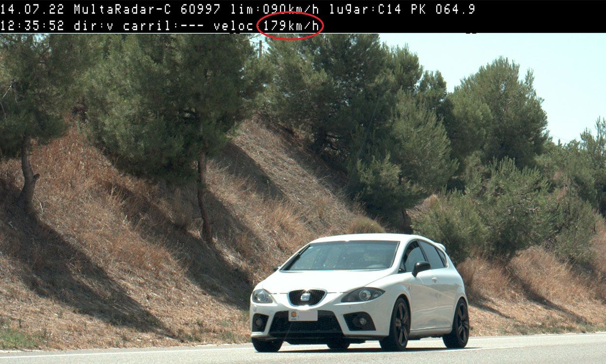 El vehicle denunciat pels mossos per circular al doble de velocitat.