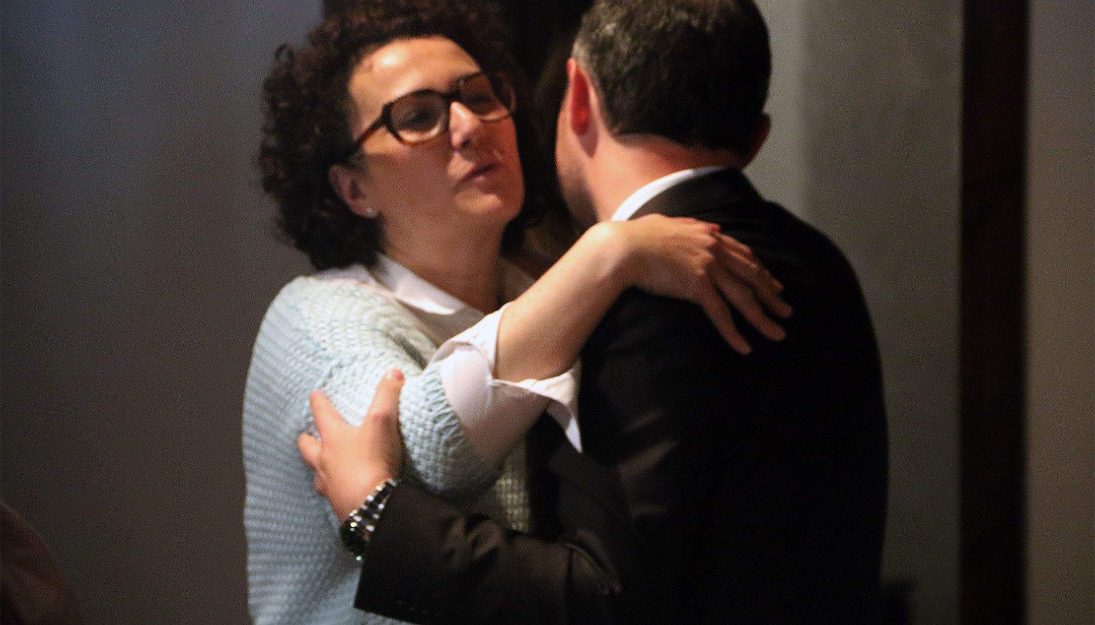 Judith Pallarés felicita Xavier Espot dijous, després que el segon hagués jurat el càrrec de cap de Govern.