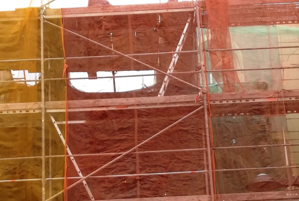 Façana de ca l'Arena, a la plaça major de Sant Julià de Lòria