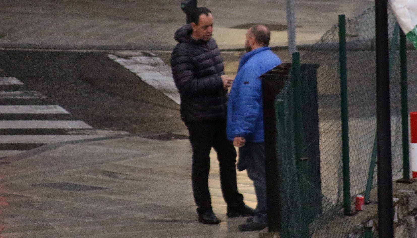 Joan Torra i Gabriel Ubach converses a la sortida de la seu liberal, dilluns.